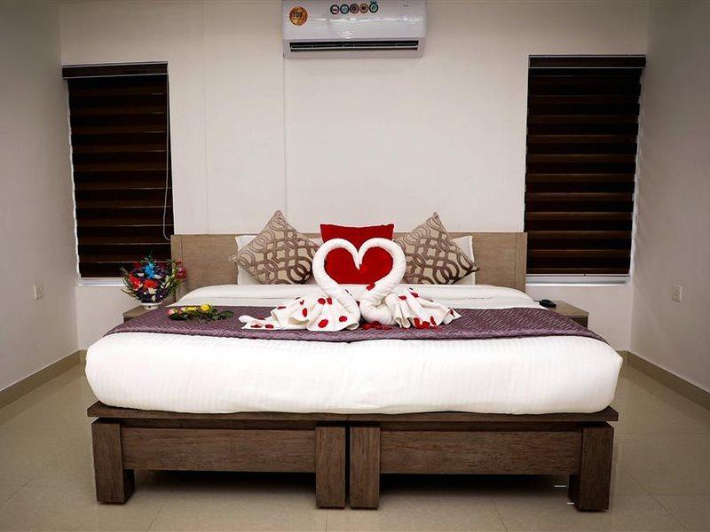 Chandra Inn Kollam Bagian luar foto