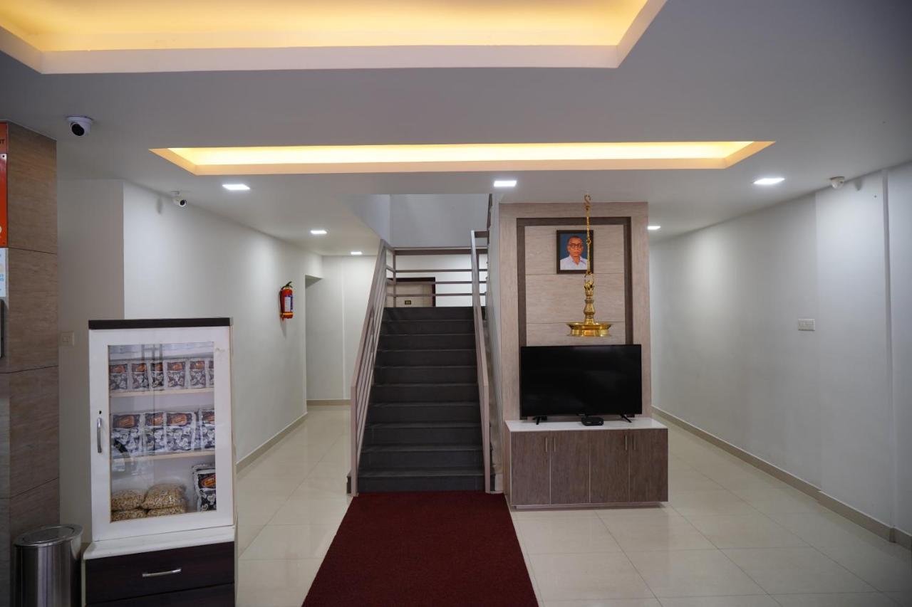 Chandra Inn Kollam Bagian luar foto