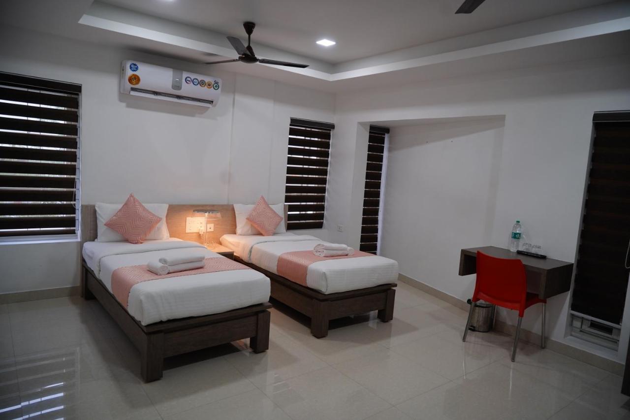 Chandra Inn Kollam Bagian luar foto