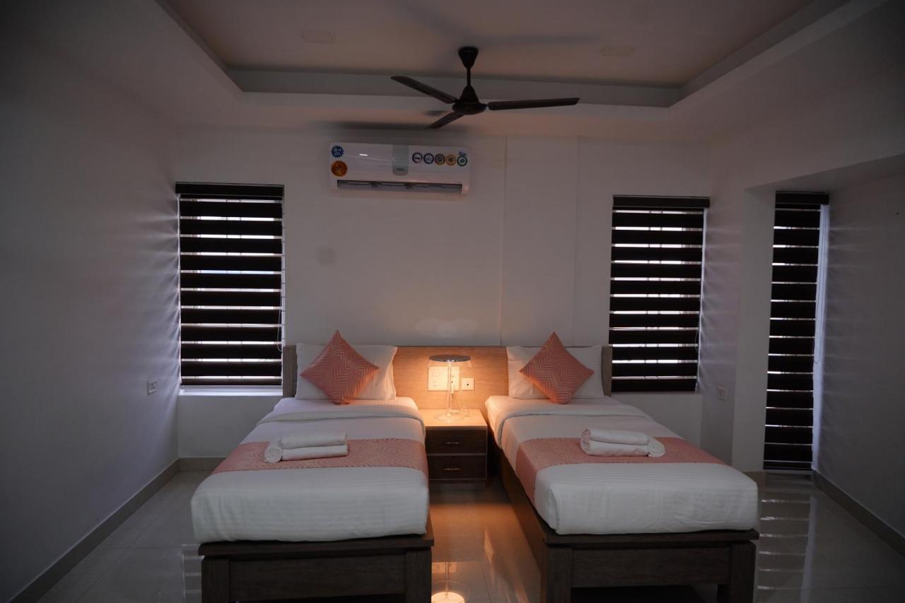 Chandra Inn Kollam Bagian luar foto