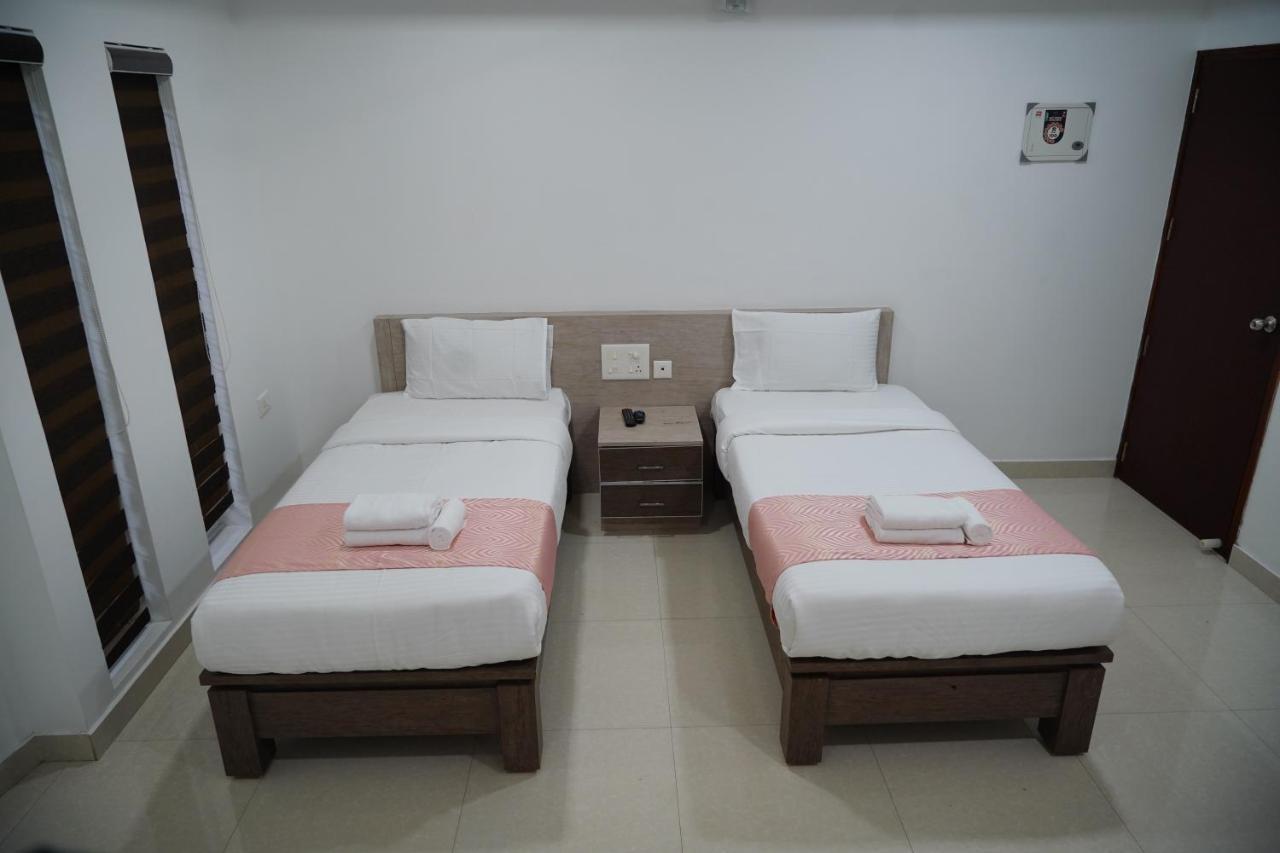 Chandra Inn Kollam Bagian luar foto