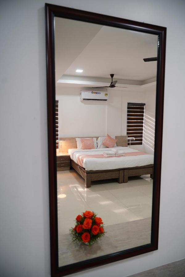 Chandra Inn Kollam Bagian luar foto