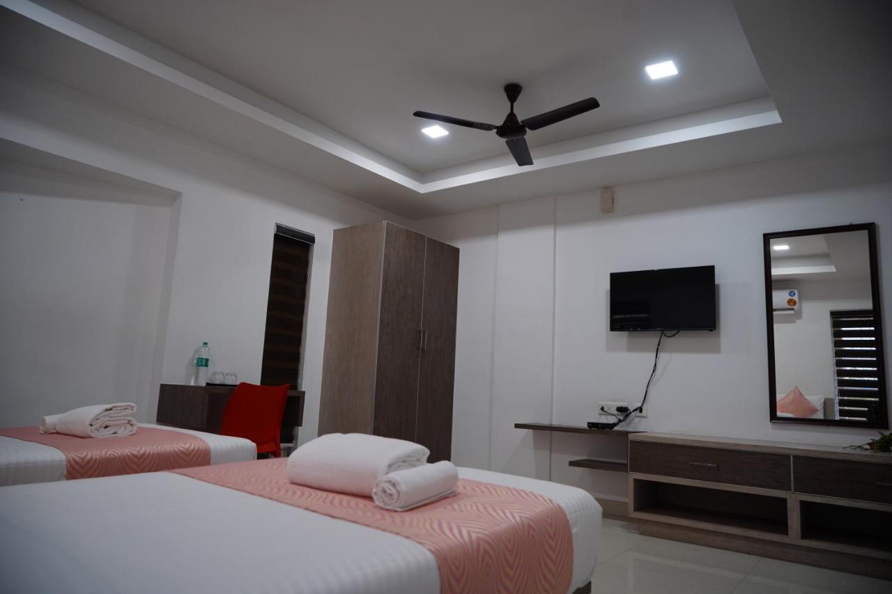 Chandra Inn Kollam Bagian luar foto