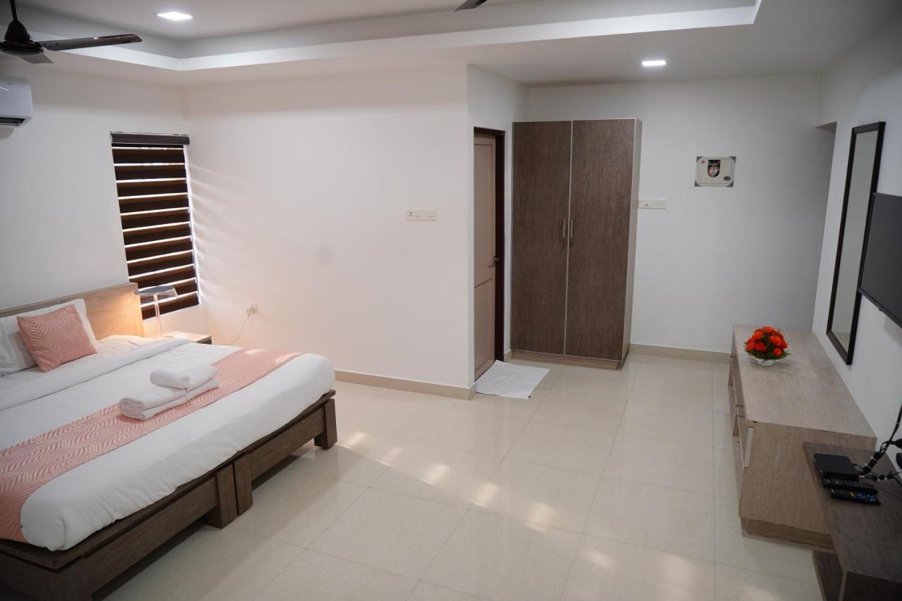 Chandra Inn Kollam Bagian luar foto
