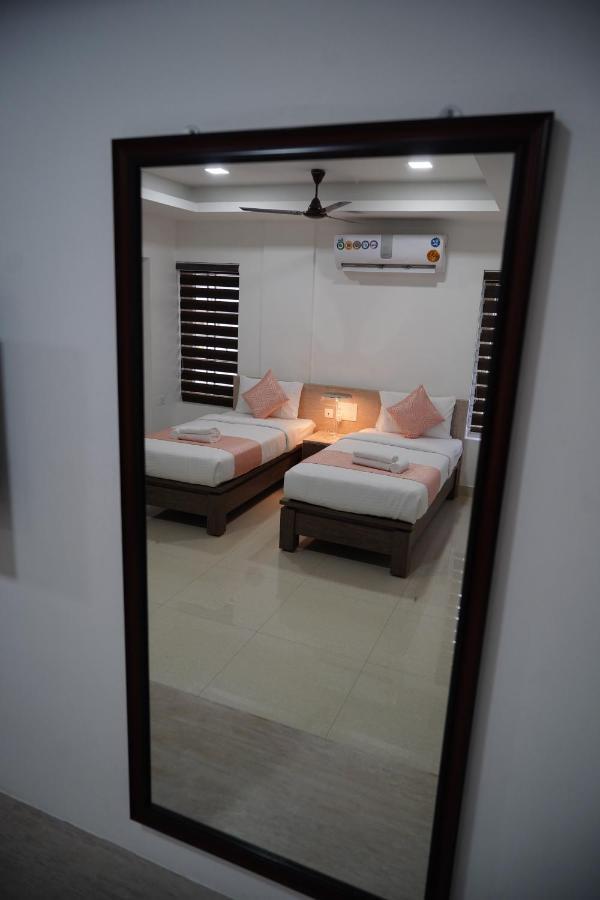 Chandra Inn Kollam Bagian luar foto