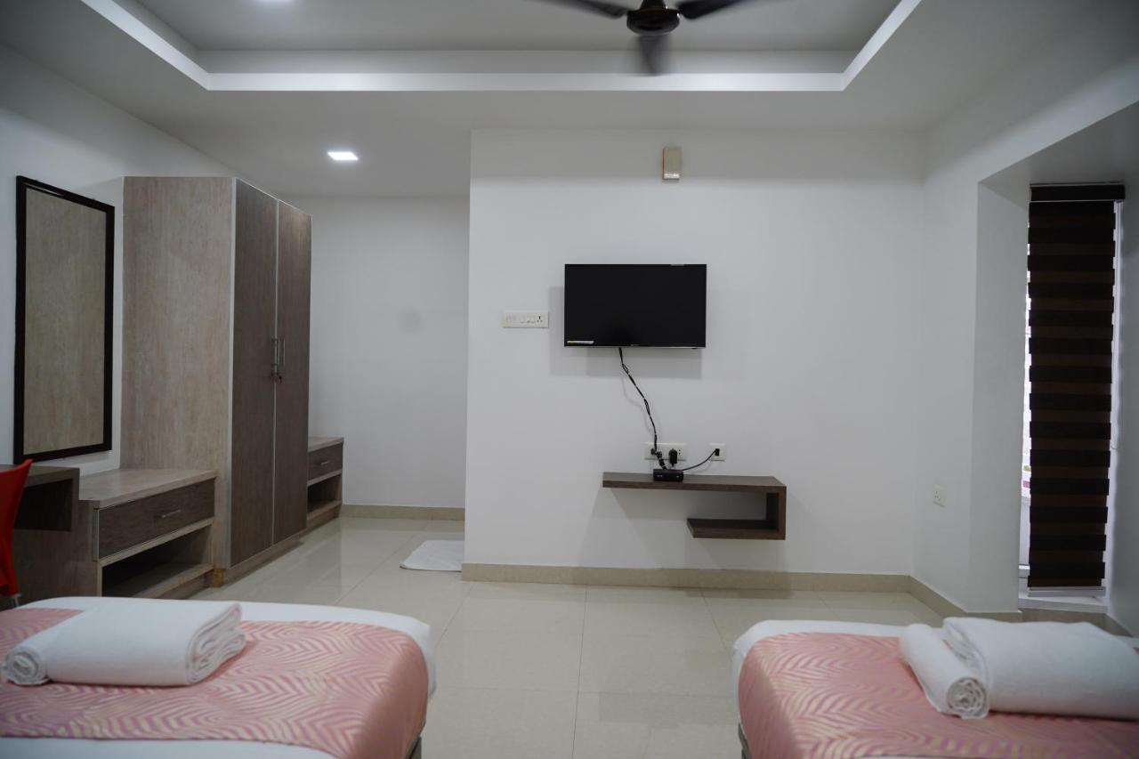 Chandra Inn Kollam Bagian luar foto